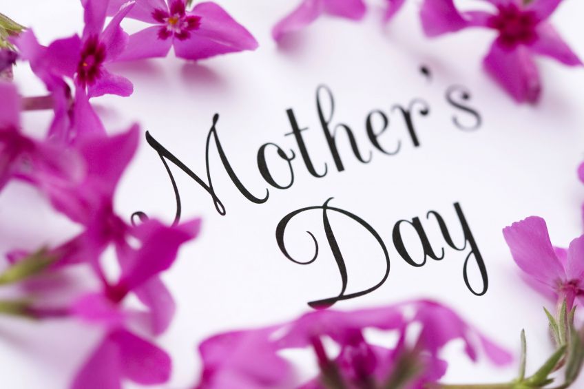 Celebrate Mother's Day at the Woodlands Country Club 1