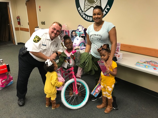BSO Deputies Share Their Gift-Giving Spirit with Mother of 3 1
