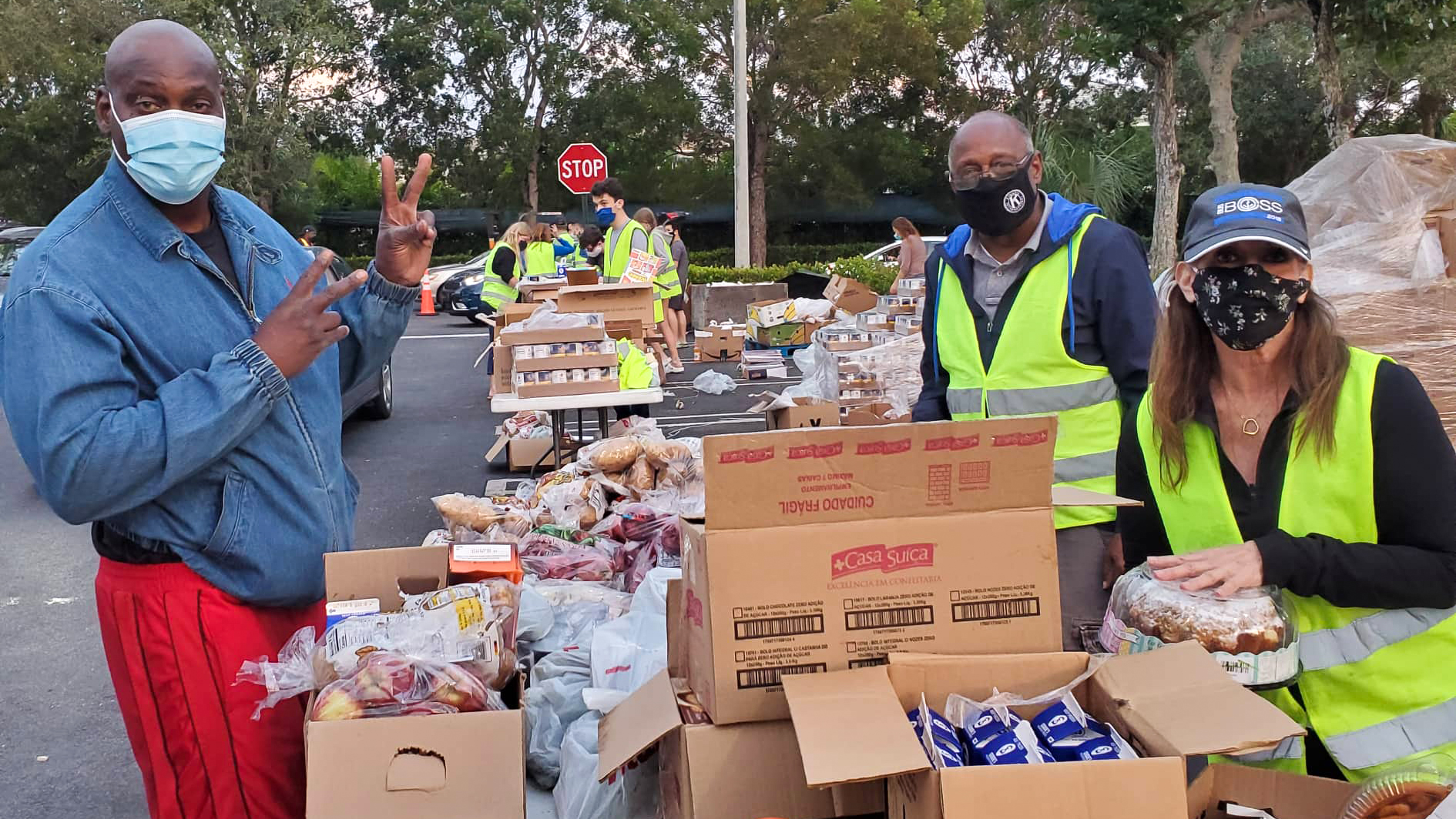 Chabad of Coral Springs food distribution
