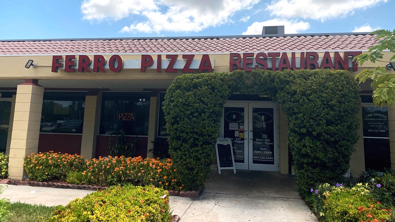 Ferro’s Pizza: New Owner, Same Taste