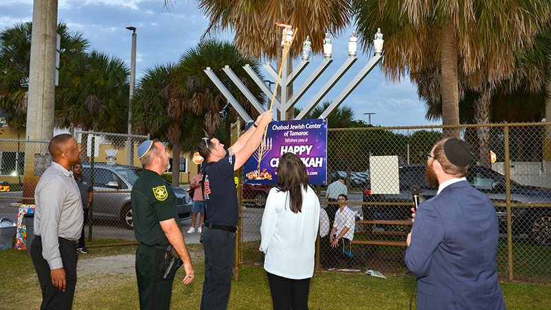 Chabad’s Chanukah Festival to Feature ‘Can-orah’ Made of Donated Food Cans