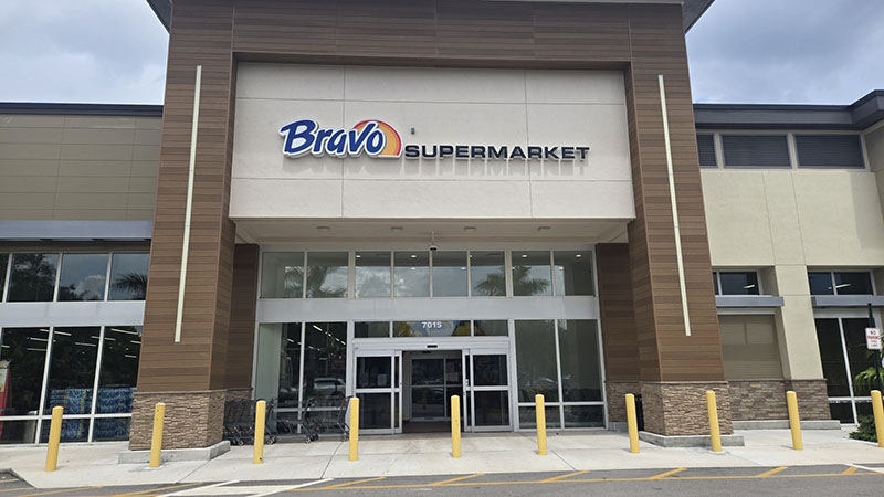 Bravo Supermarket Celebrates Grand Opening in Tamarac 6
