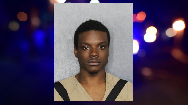 Good Samaritans Stop Man Accused of Choking Pregnant Woman, Attacking Teen at Tamarac Shopping Plaza 6 Good Samaritans Stop Man Accused of Choking Pregnant Woman, Attacking Teen at Tamarac Shopping Plaza 5